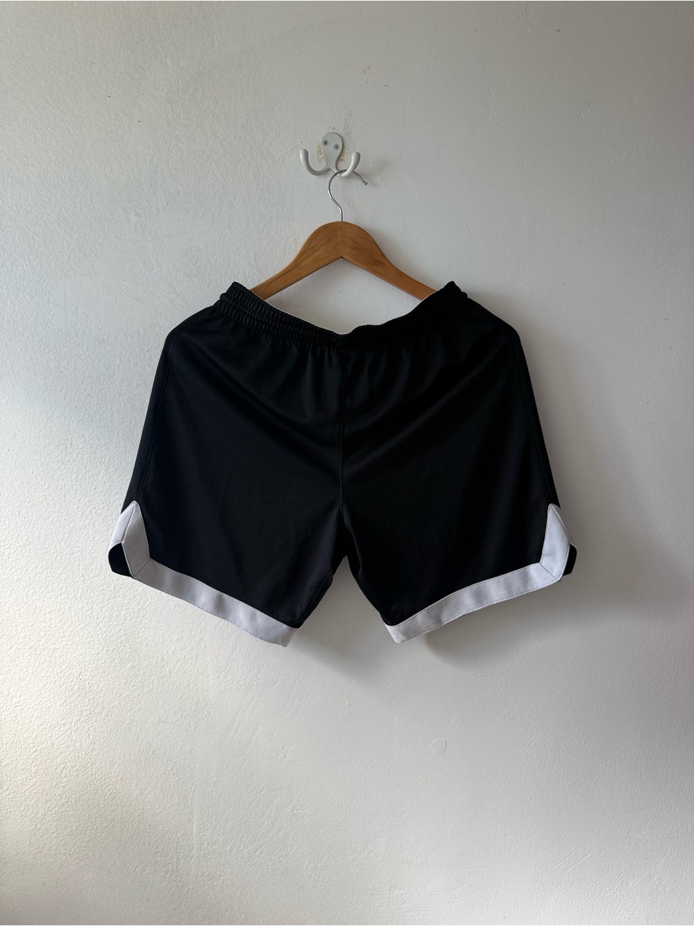 black nike shorts - Picture 2 of 3